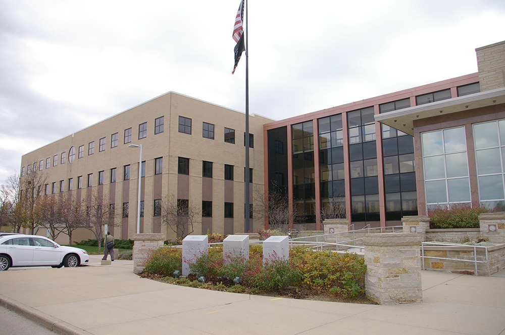2435wv12