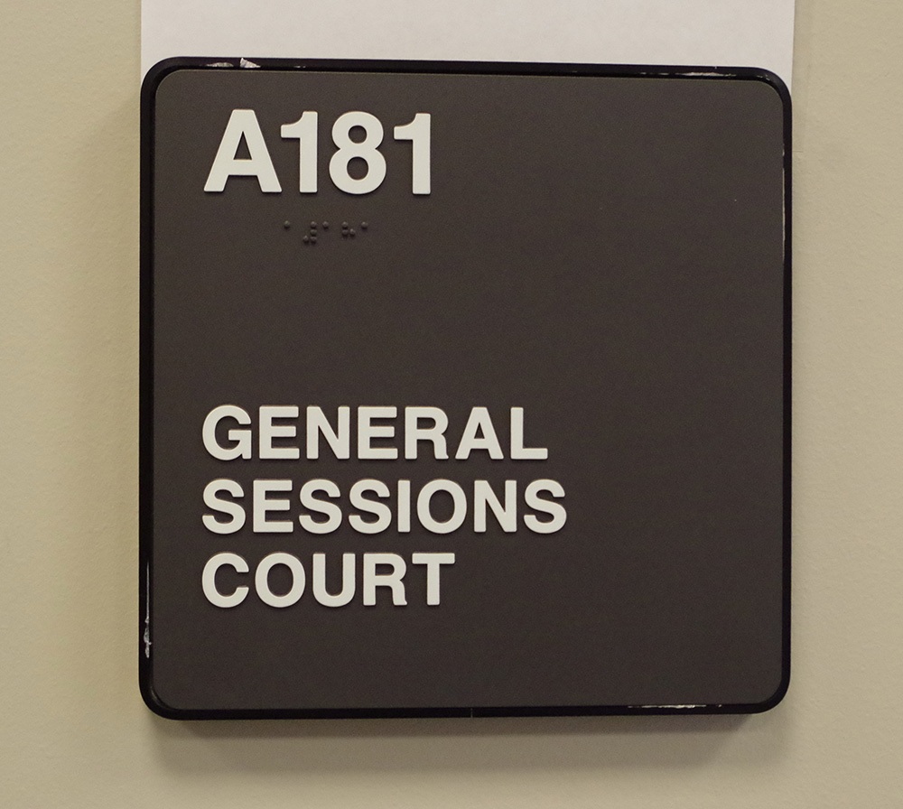 832t18