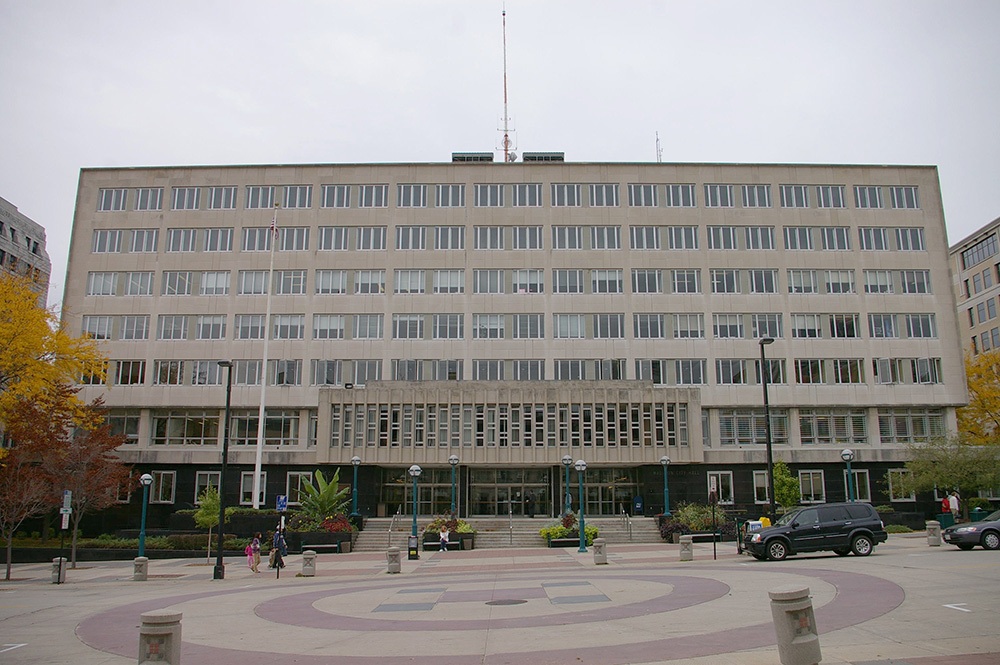 0211i-i08