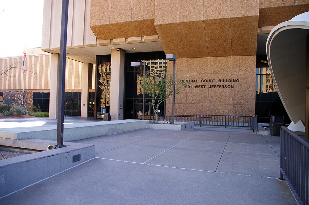 0023az08