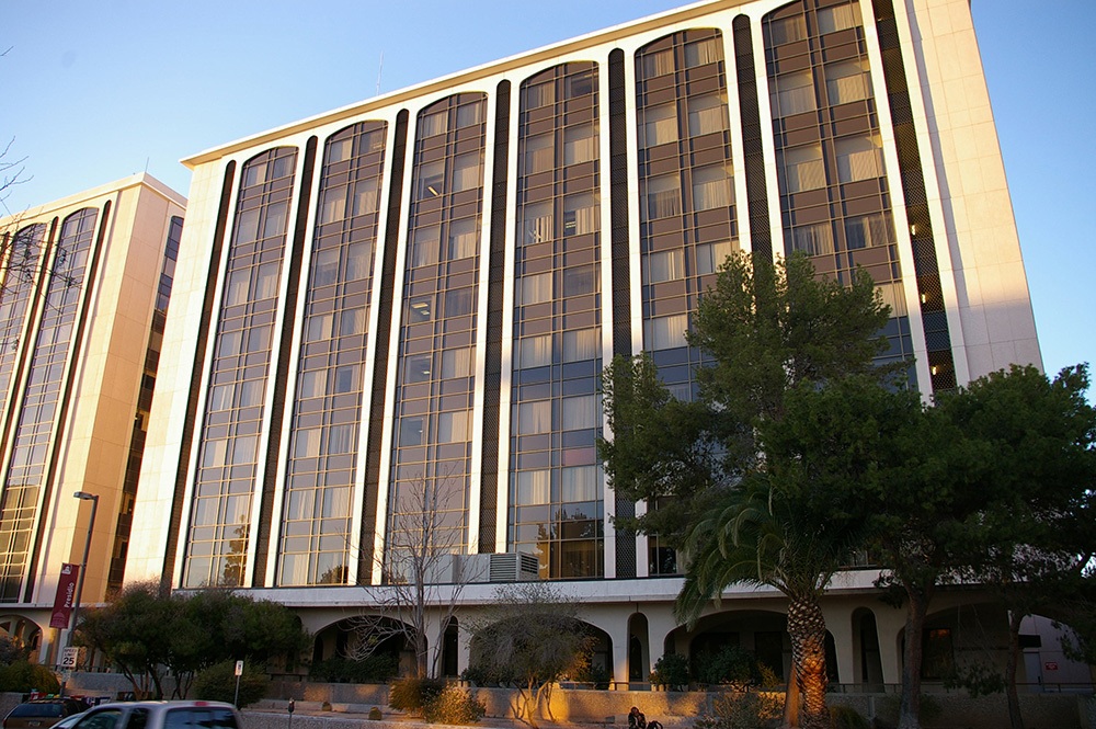 0308az08