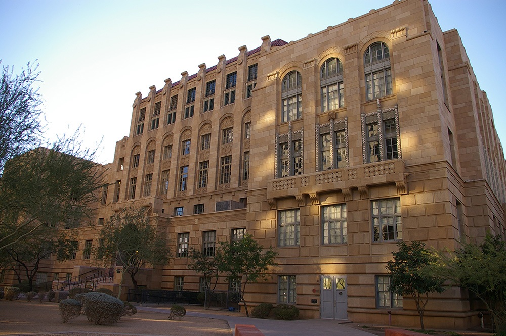 0013az08