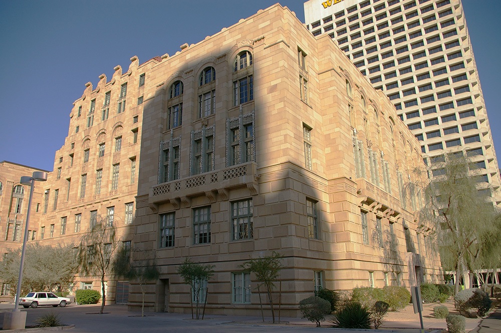 0018az08