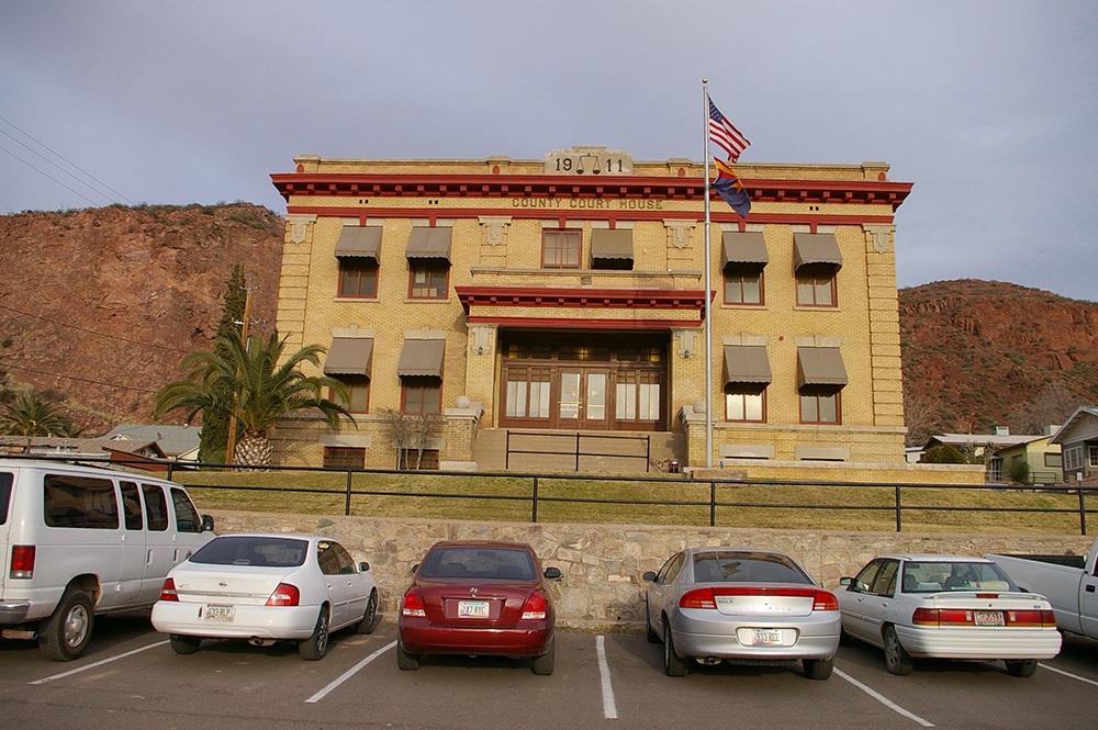 0555az08
