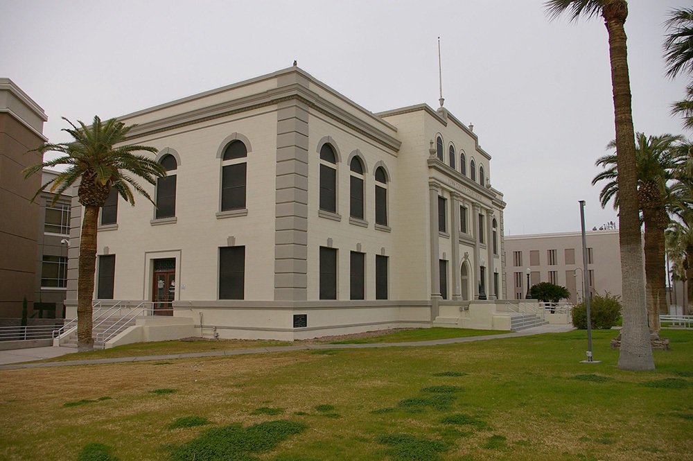 1758az08