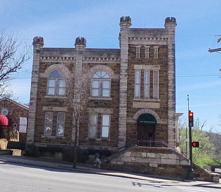 106A25