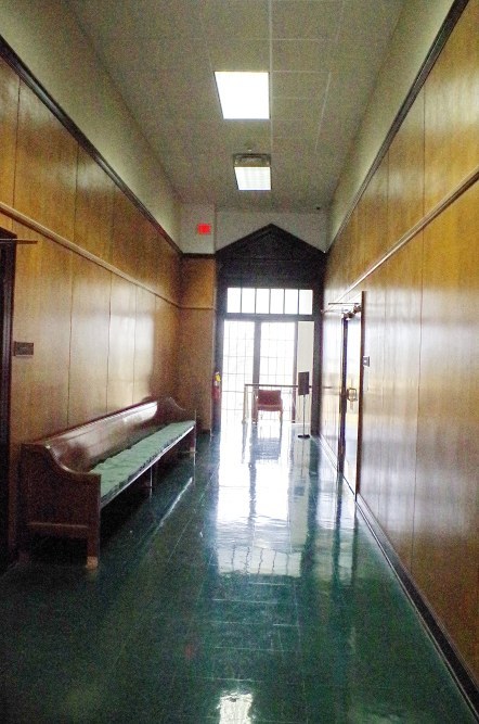 490A25
