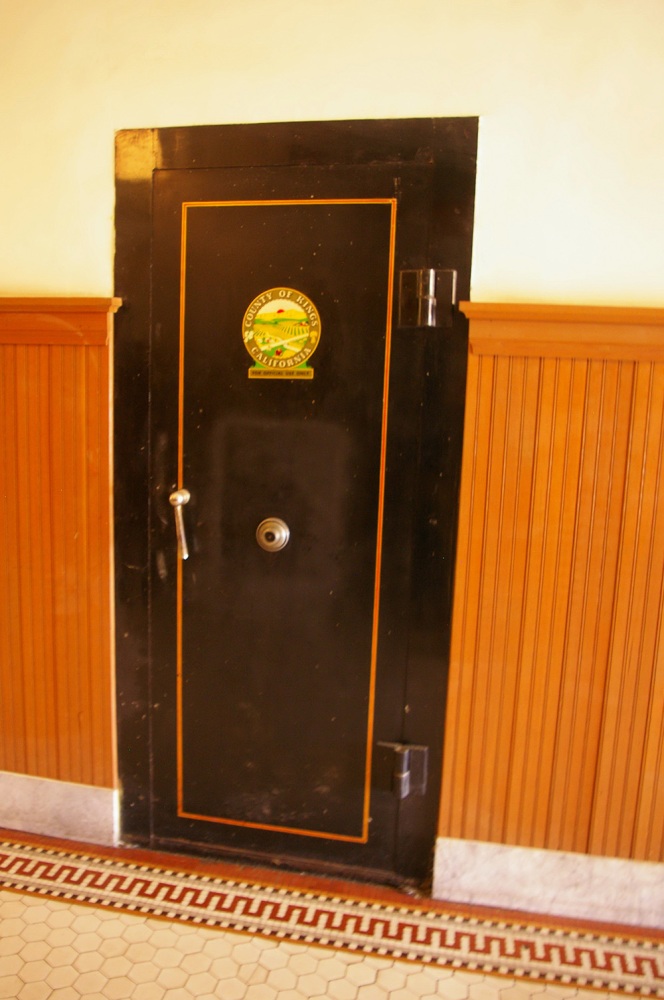 1584c13