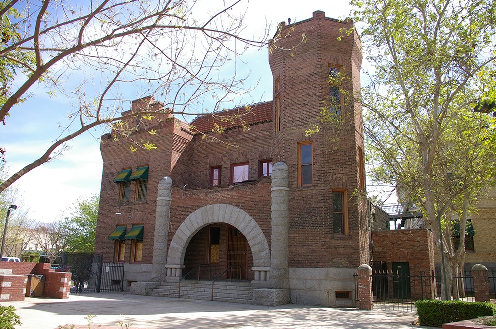 1586c13