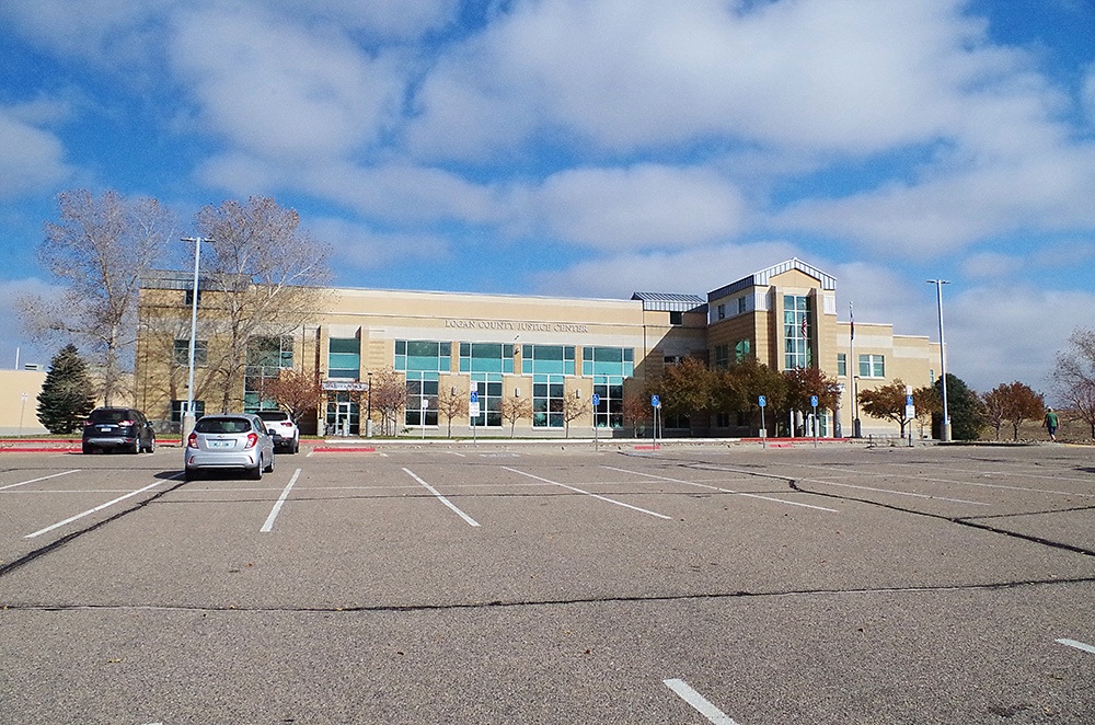 1810n23