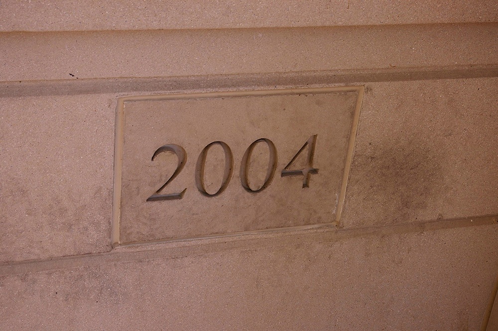 1075i-i08