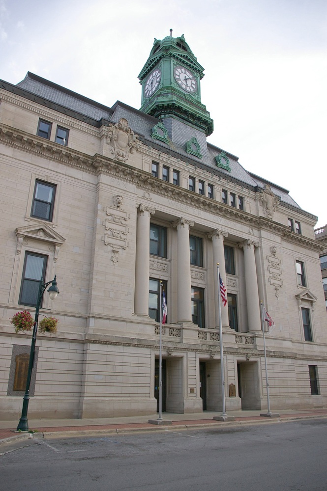 0175i08