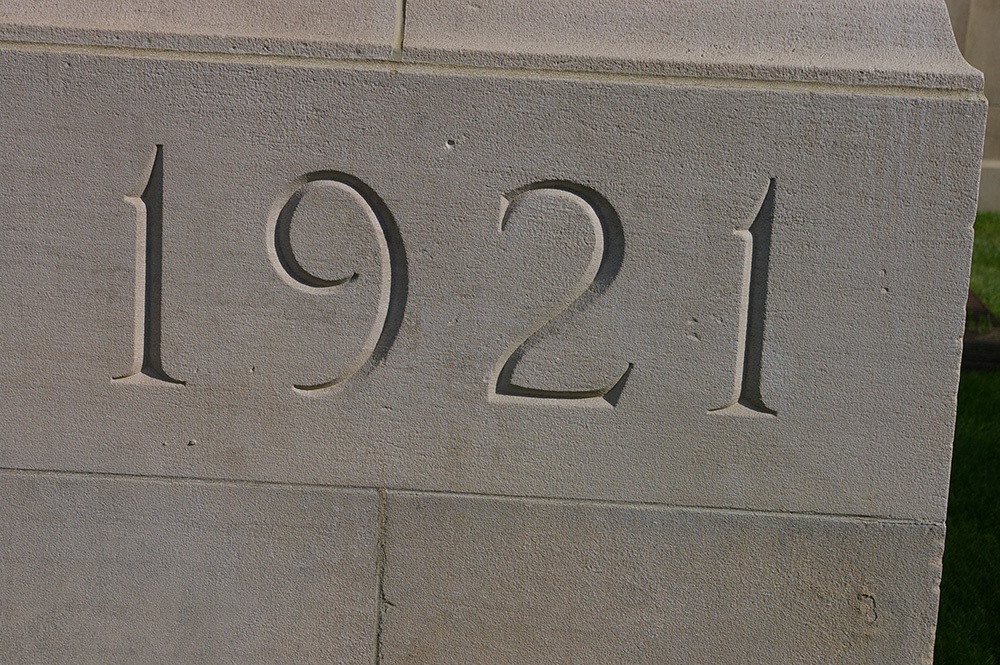0215i08
