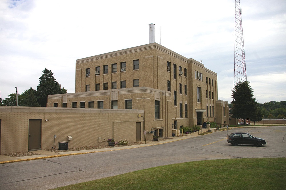 0466i08