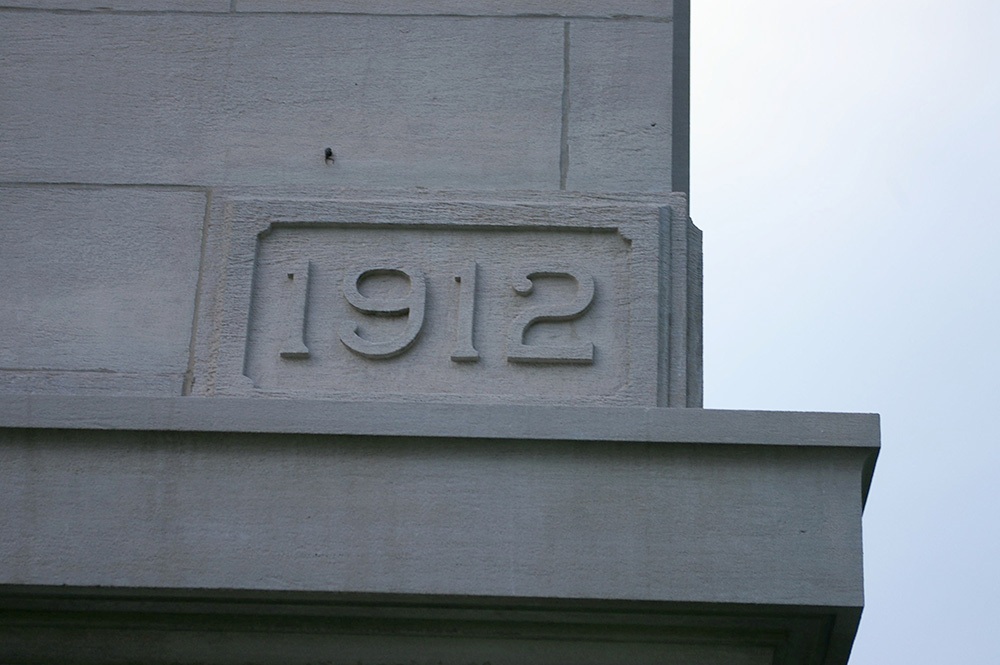 1141i08