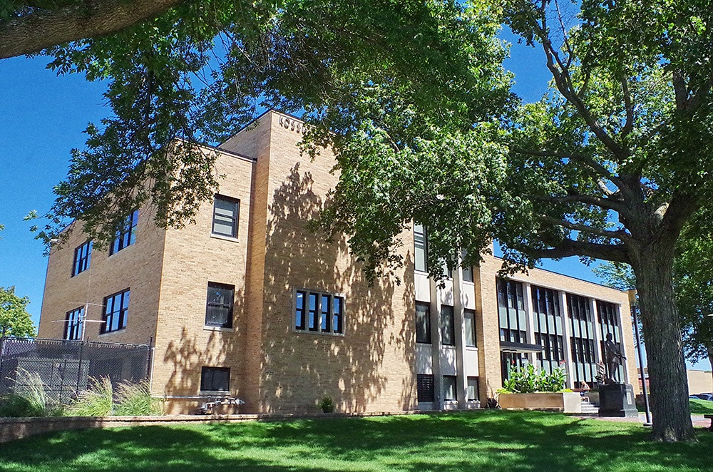 434m23
