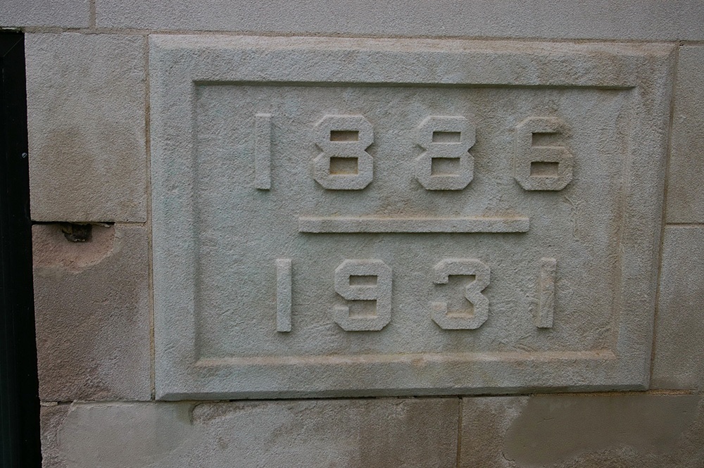 2297m09