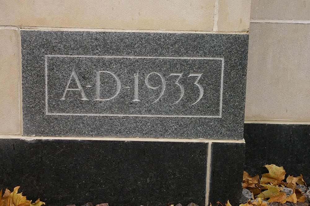 2449m09