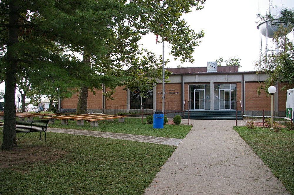 0562i08