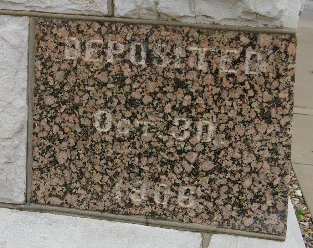 1036m09
