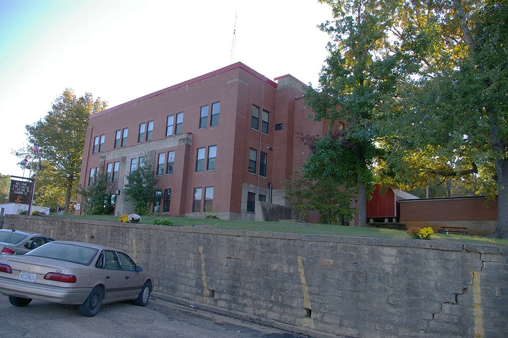 1743m09