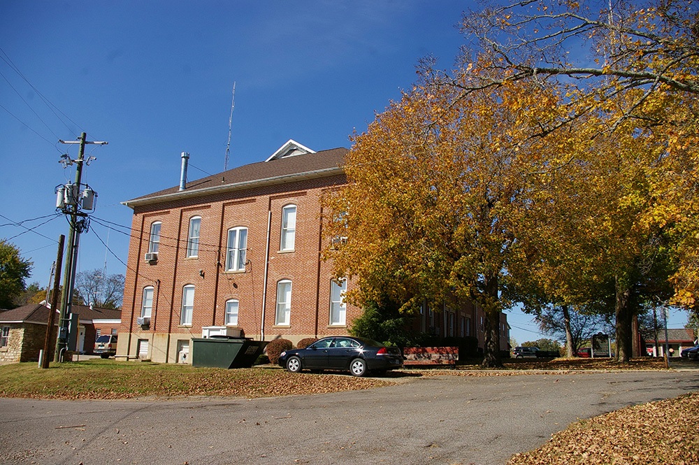 1821m09