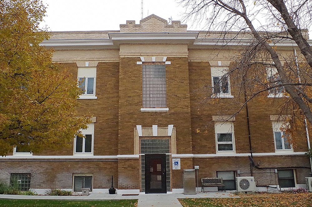 1856n23