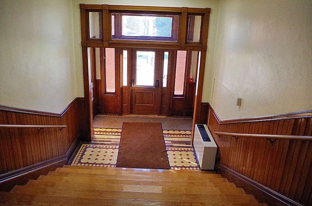 206n23