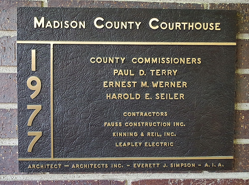 256n23