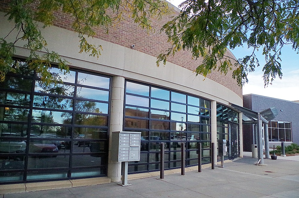 572n23