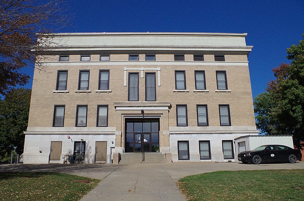 705n23