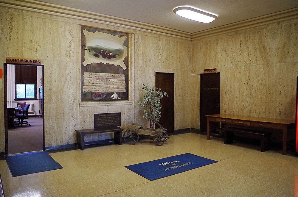 293d23