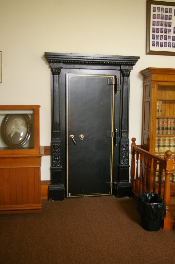 0445c15