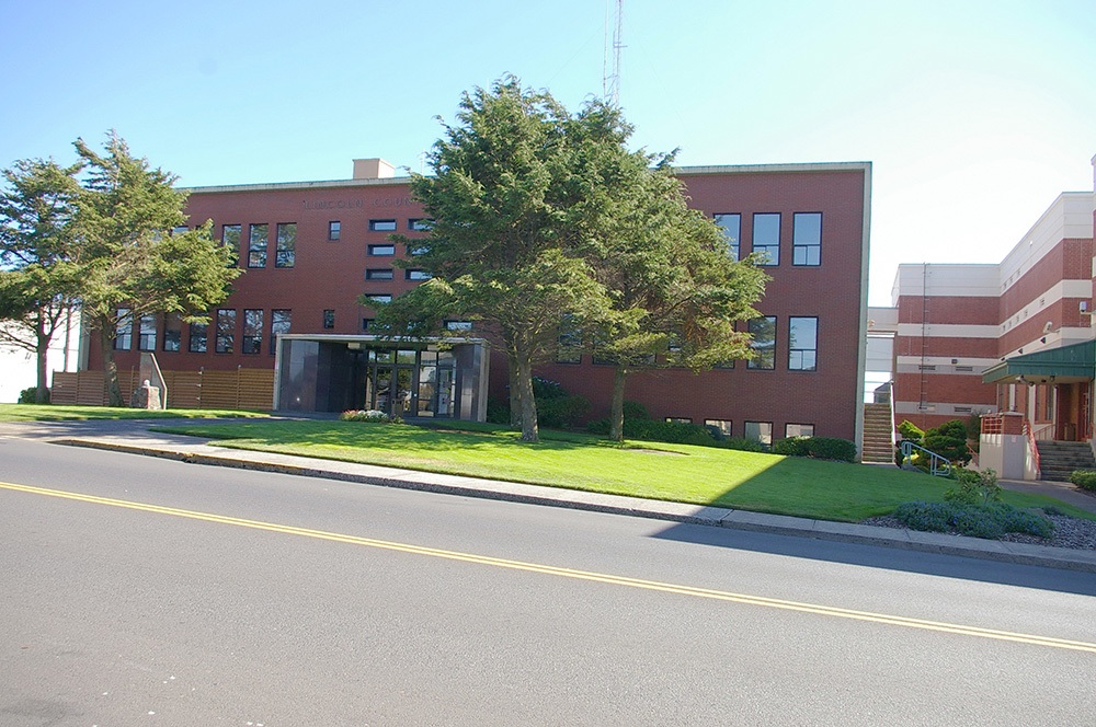 560o12