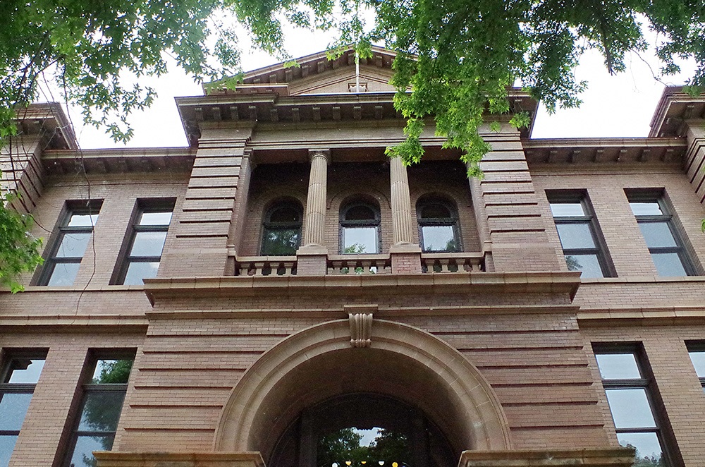 710d23