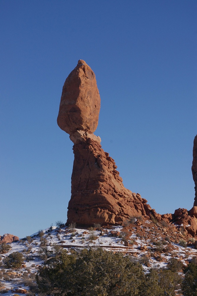 0943az08