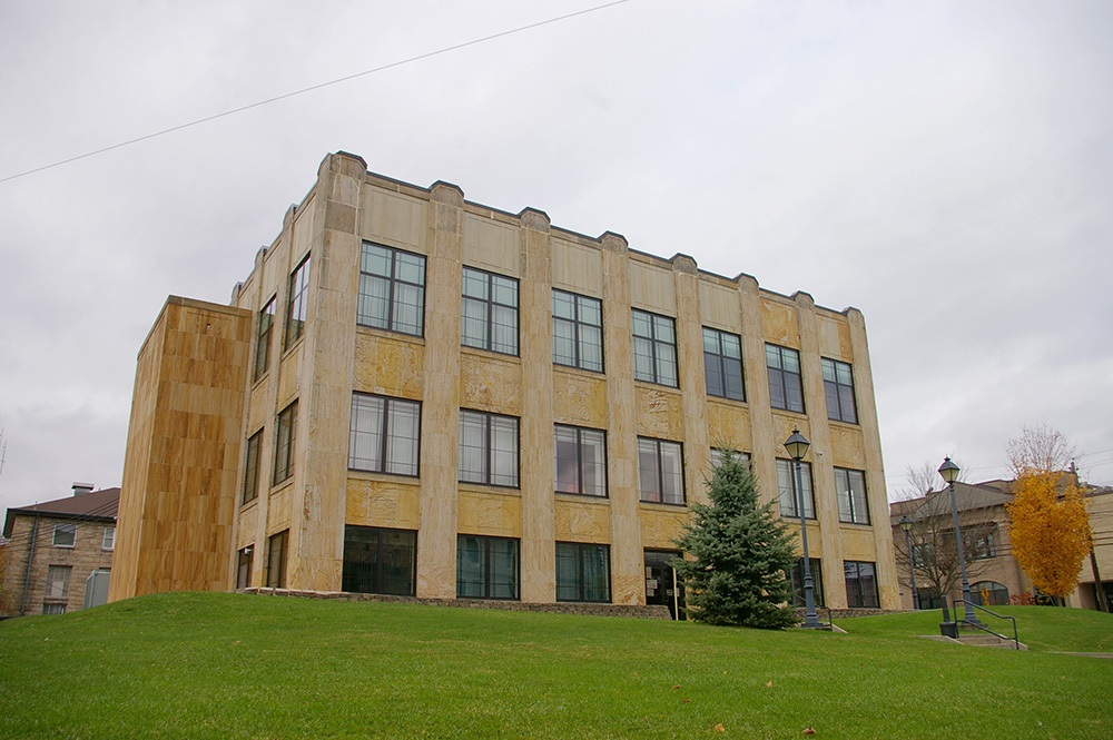 1979wv12_0