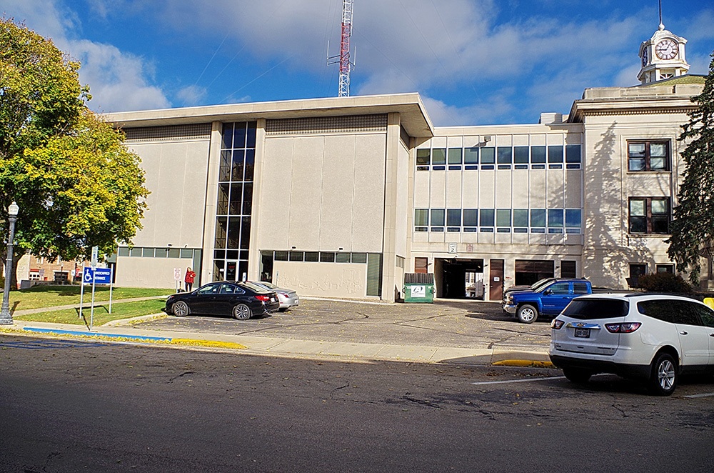 1247w22