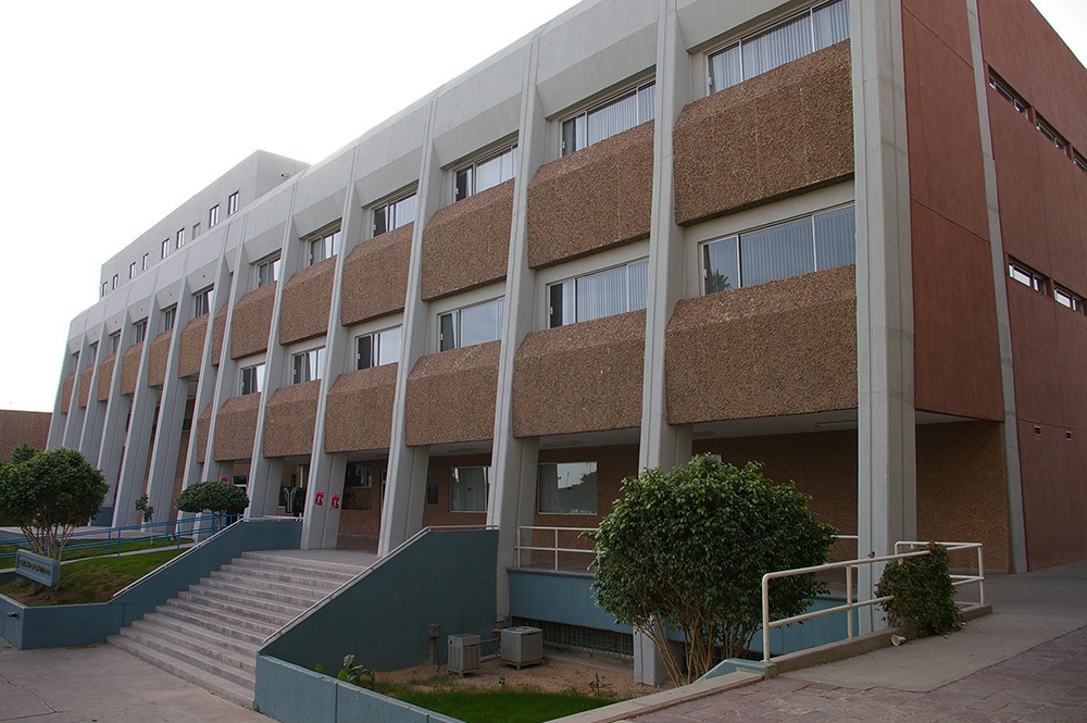 1682az08