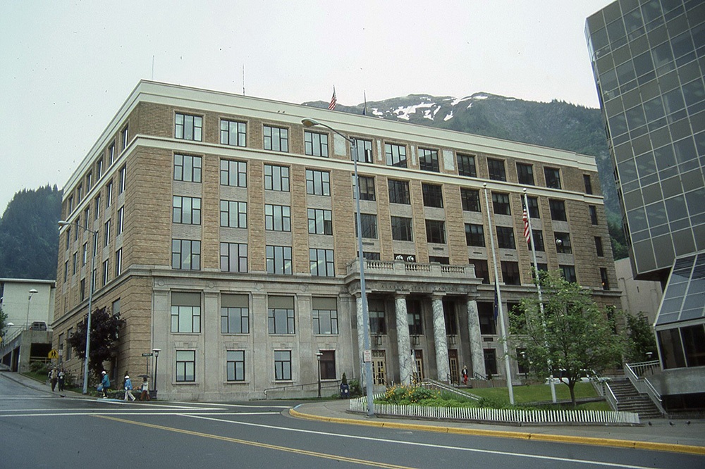 172y94