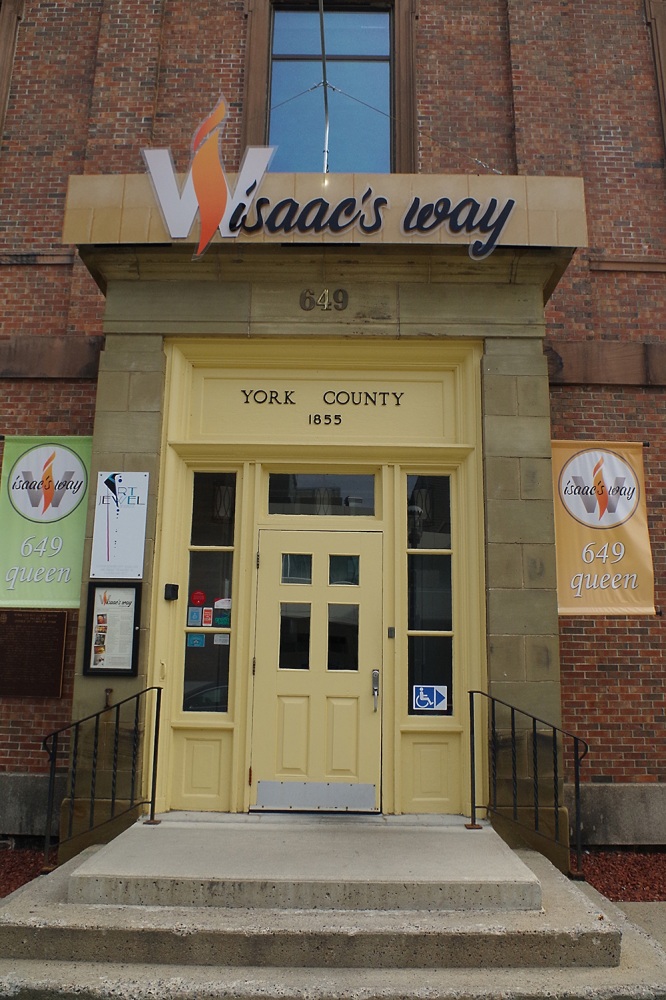 400m18